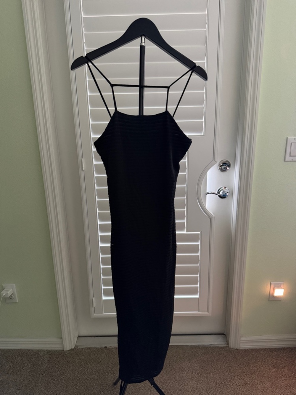 Forever 21 Black Strappy Midi Dress